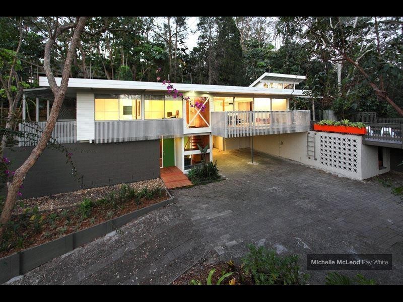 89 Moordale Street, Chapel Hill QLD 4069