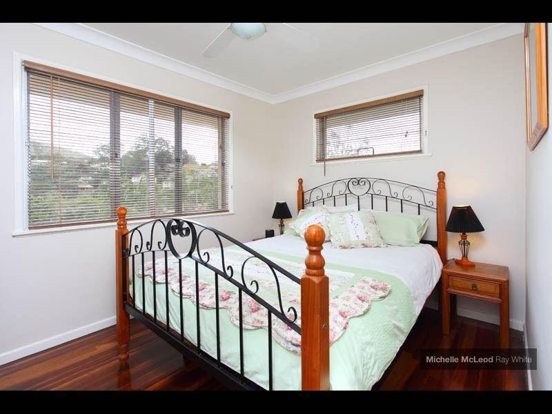 3 Crotty Street, Indooroopilly QLD 4068