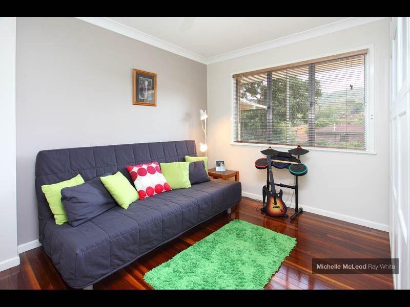 3 Crotty Street, Indooroopilly QLD 4068