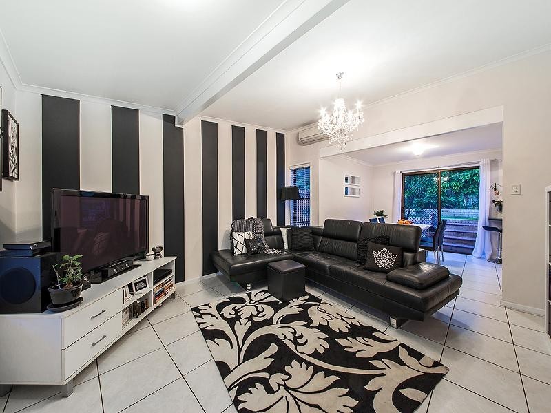 1/52 Bunya Street, Greenslopes QLD 4120