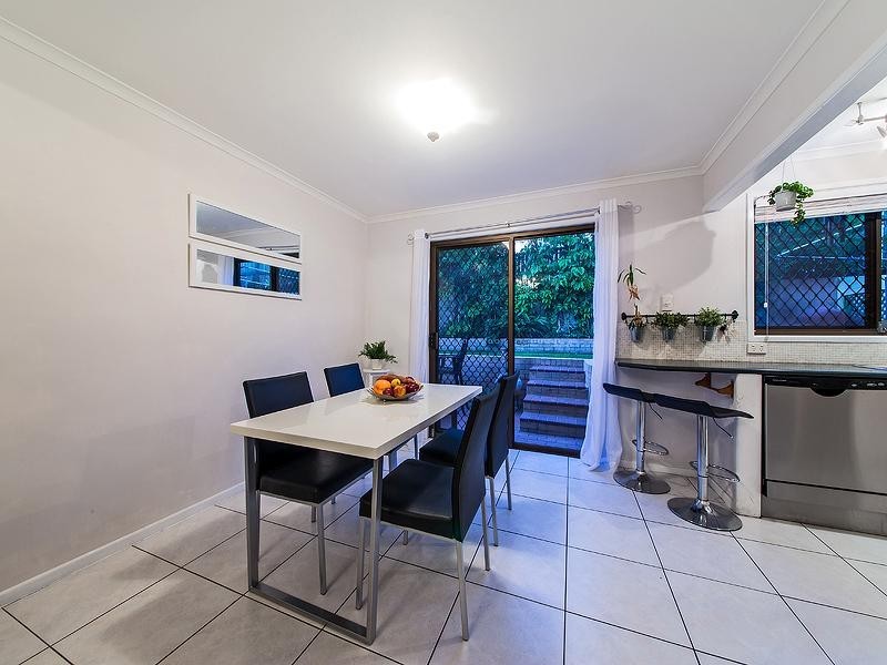 1/52 Bunya Street, Greenslopes QLD 4120