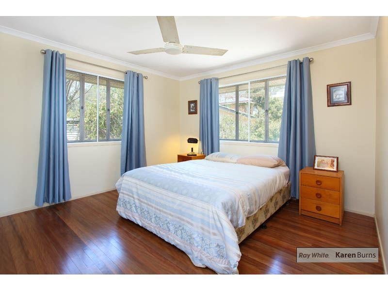 26 Kitching Street, Chapel Hill QLD 4069