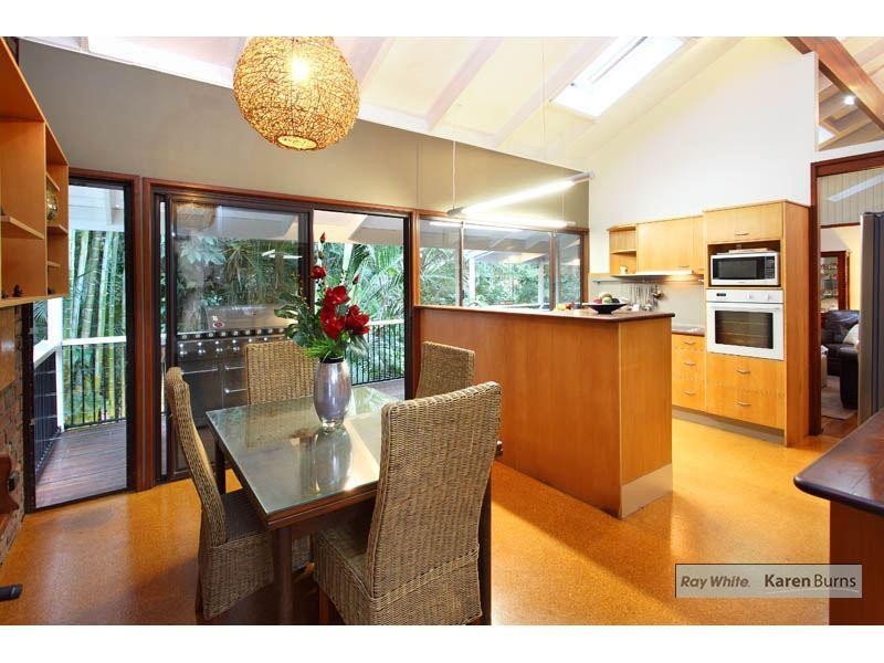 59 Chapel Hill Road, Chapel Hill QLD 4069