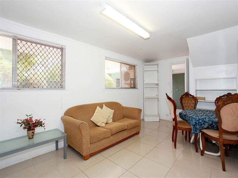 150 Jerrang Street, Indooroopilly QLD 4068