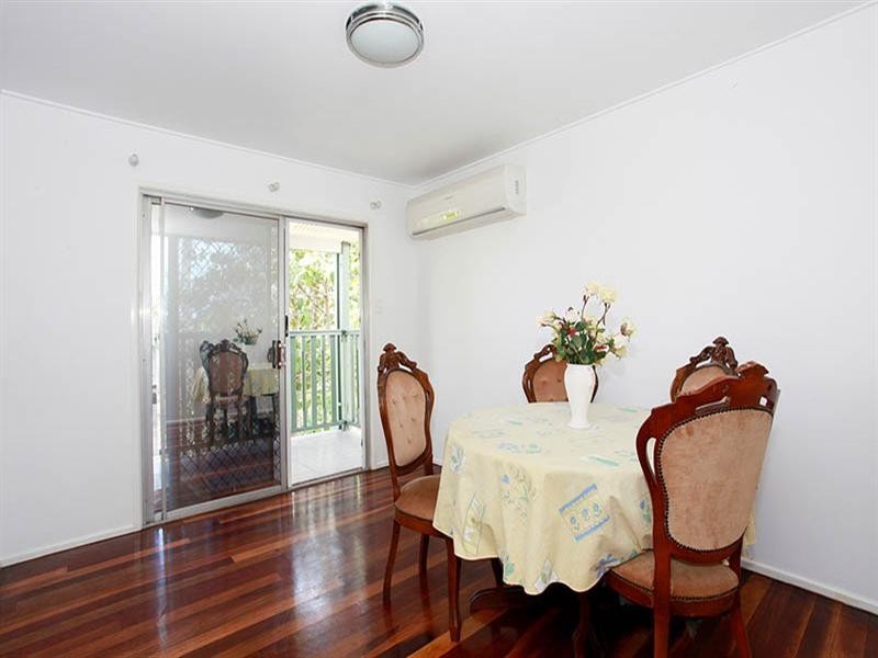 150 Jerrang Street, Indooroopilly QLD 4068