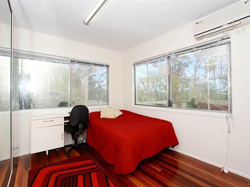 150 Jerrang Street, Indooroopilly QLD 4068