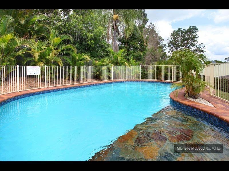 44 Nankoor Street, Chapel Hill QLD 4069