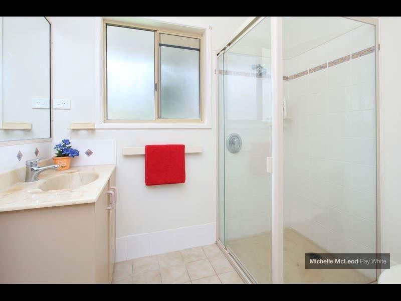 44 Nankoor Street, Chapel Hill QLD 4069