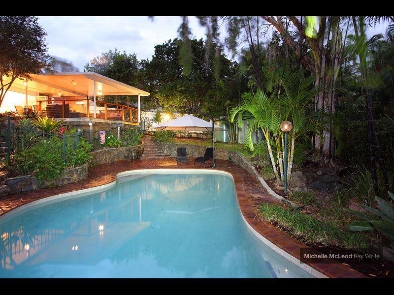 275 Chapel Hill Road, Chapel Hill QLD 4069