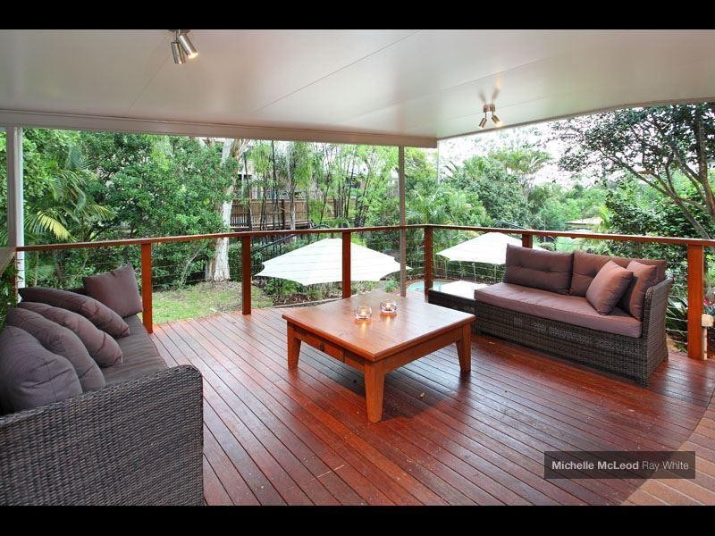 275 Chapel Hill Road, Chapel Hill QLD 4069