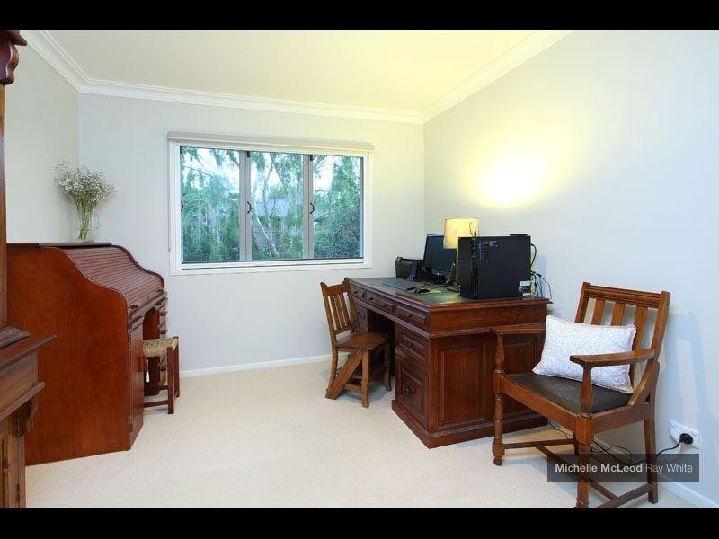 275 Chapel Hill Road, Chapel Hill QLD 4069