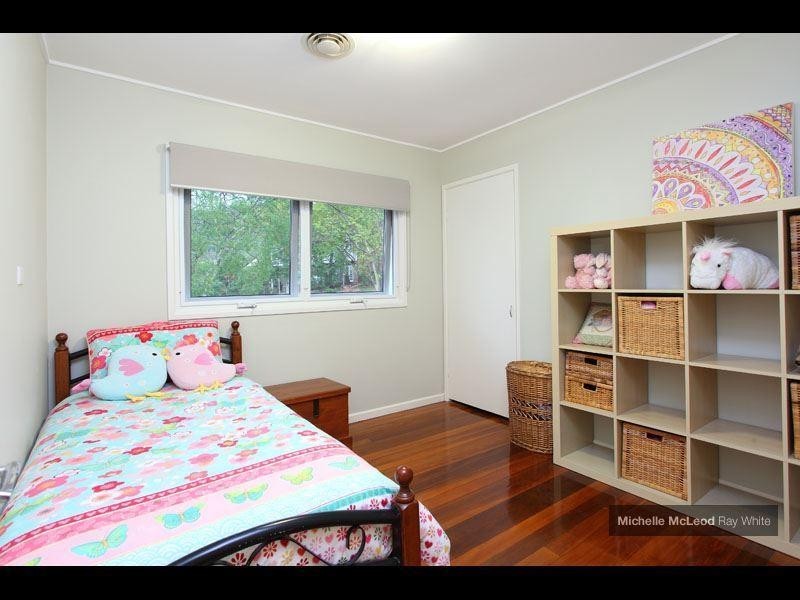 275 Chapel Hill Road, Chapel Hill QLD 4069