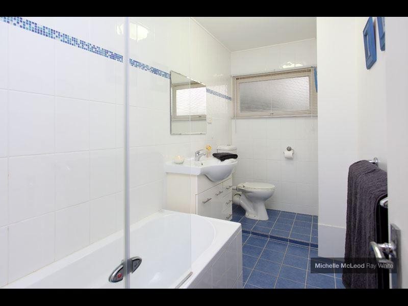 275 Chapel Hill Road, Chapel Hill QLD 4069