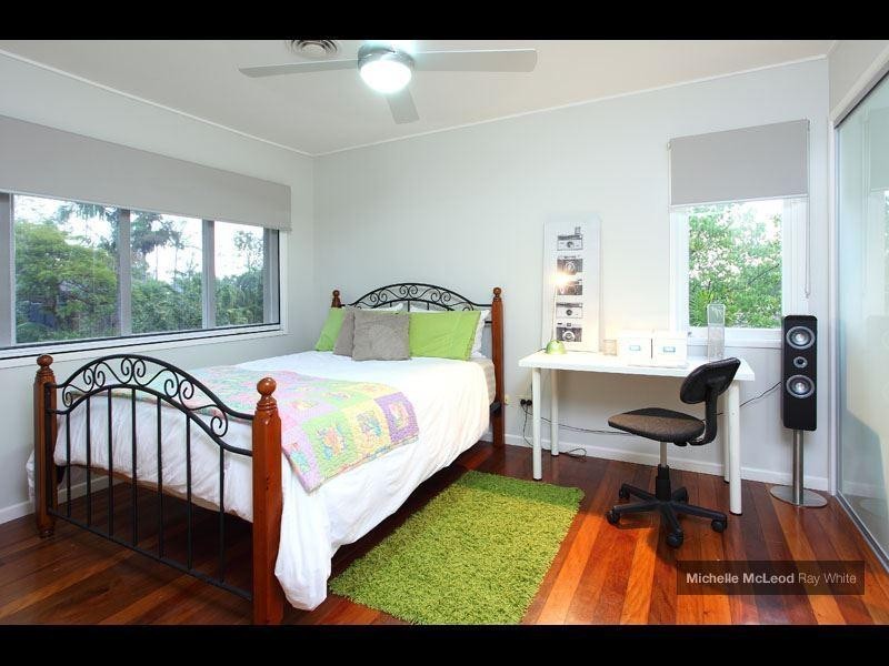 275 Chapel Hill Road, Chapel Hill QLD 4069