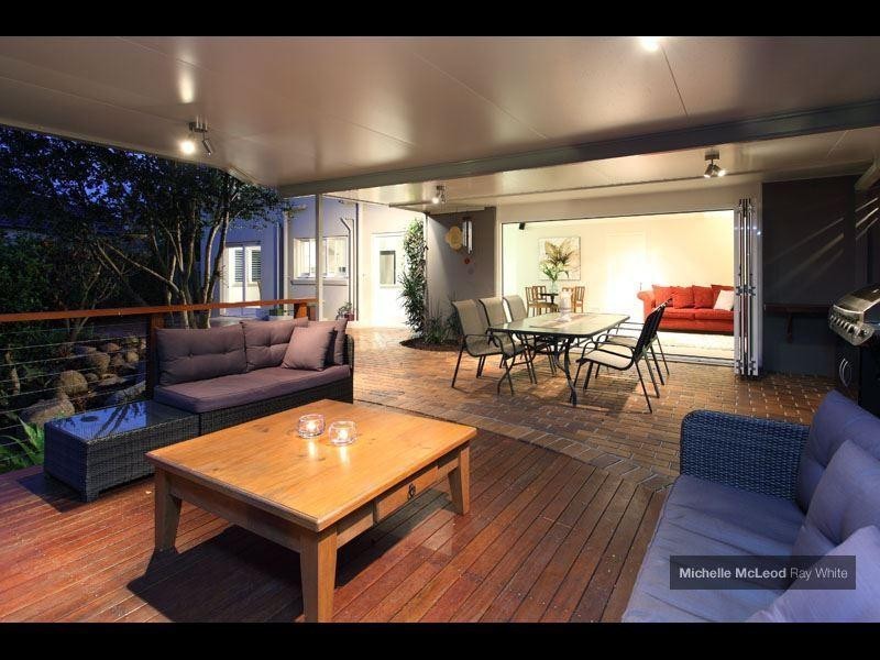 275 Chapel Hill Road, Chapel Hill QLD 4069