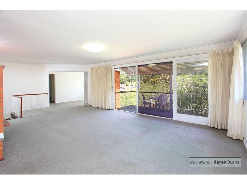 1 Alkina Street, Kenmore QLD 4069