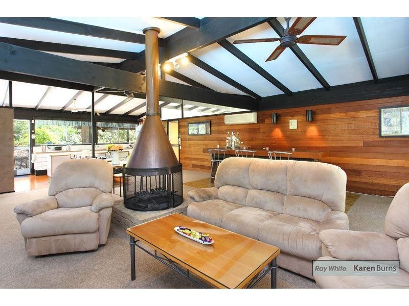 35 Ashburton Street, Chapel Hill QLD 4069