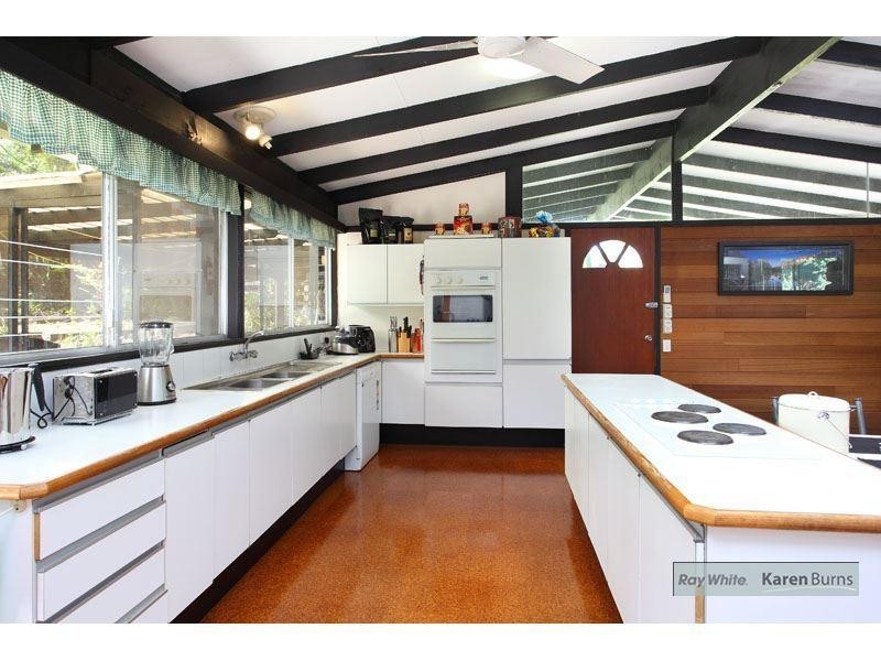 35 Ashburton Street, Chapel Hill QLD 4069