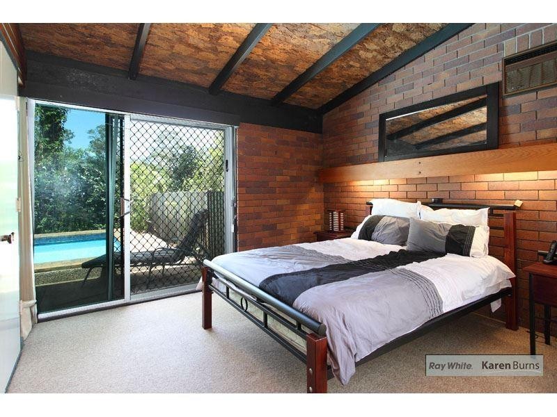 35 Ashburton Street, Chapel Hill QLD 4069