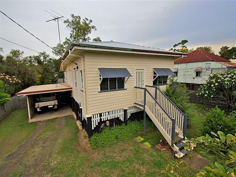 14 North Street, North Ipswich QLD 4305