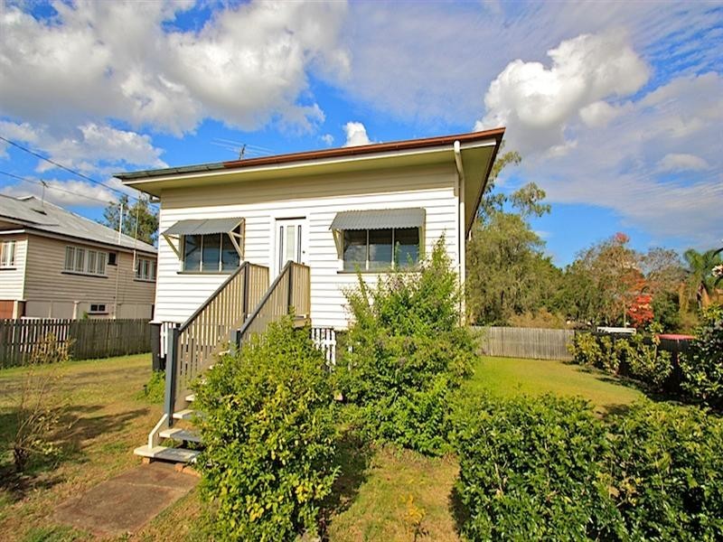 14 North Street, North Ipswich QLD 4305