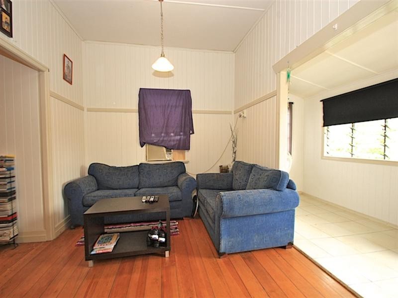 14 North Street, North Ipswich QLD 4305