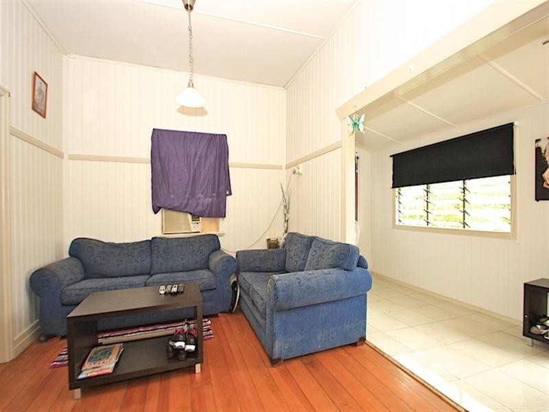 14 North Street, North Ipswich QLD 4305
