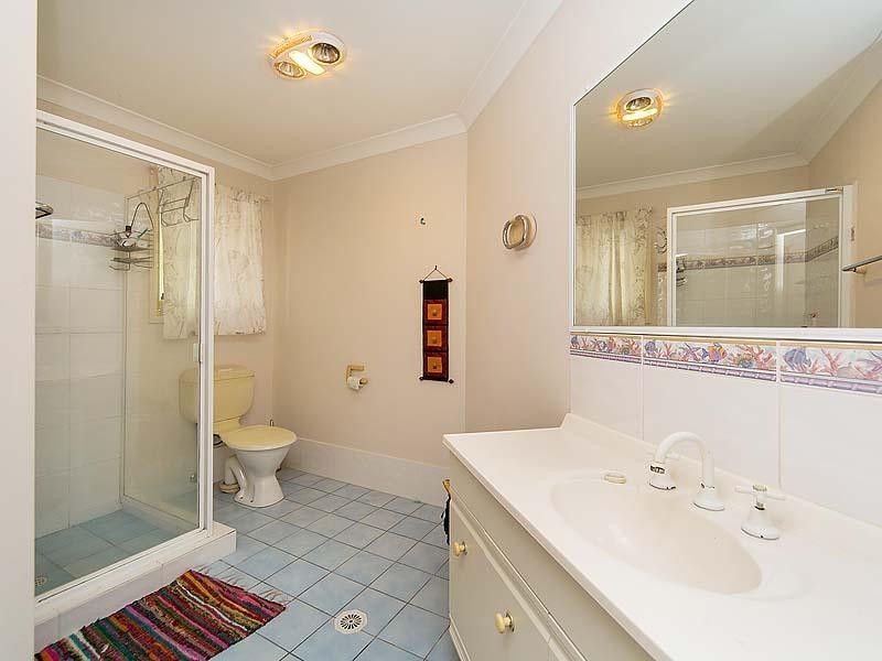 53 Parasol Street, Bellbowrie QLD 4070