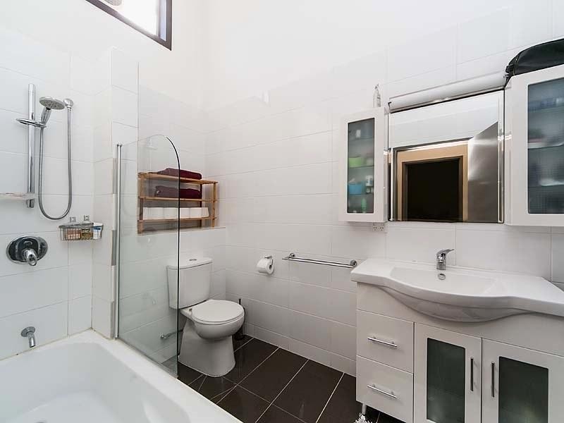 1/25 Bayliss Street, Toowong QLD 4066