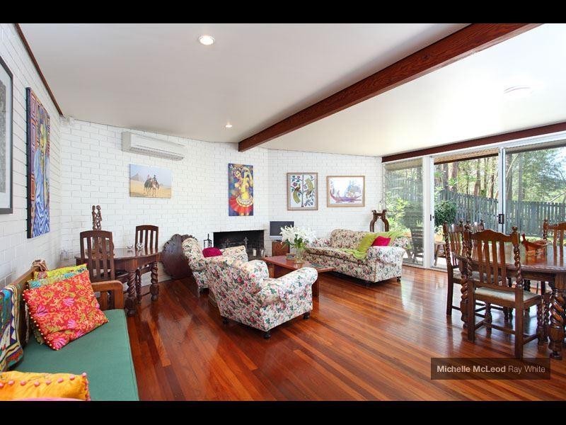 24 Ludlow Street, Chapel Hill QLD 4069