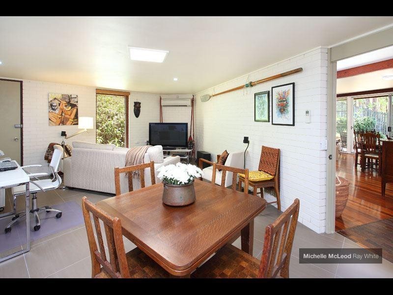 24 Ludlow Street, Chapel Hill QLD 4069