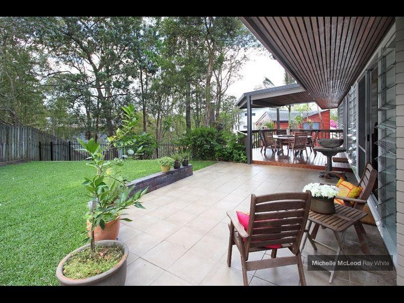 24 Ludlow Street, Chapel Hill QLD 4069