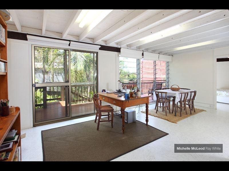 24 Ludlow Street, Chapel Hill QLD 4069