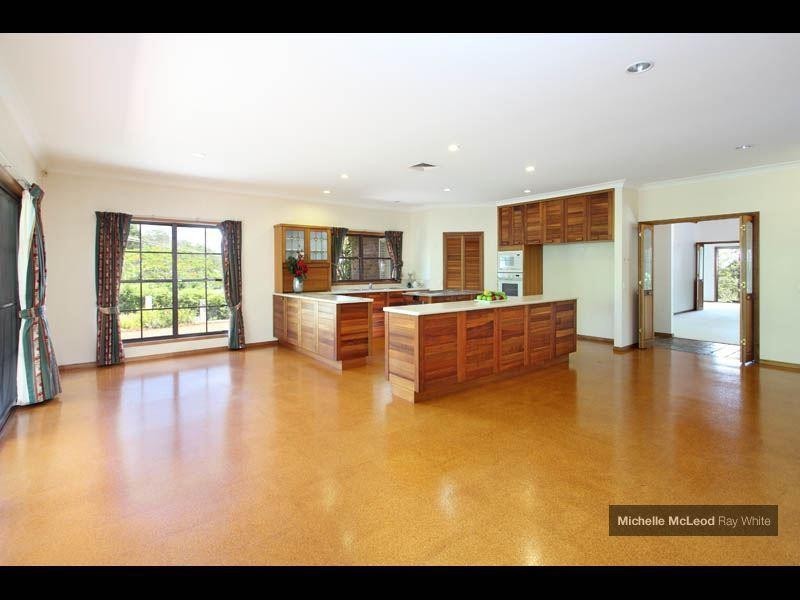 9 Spinkbrae Street, Fig Tree Pocket QLD 4069