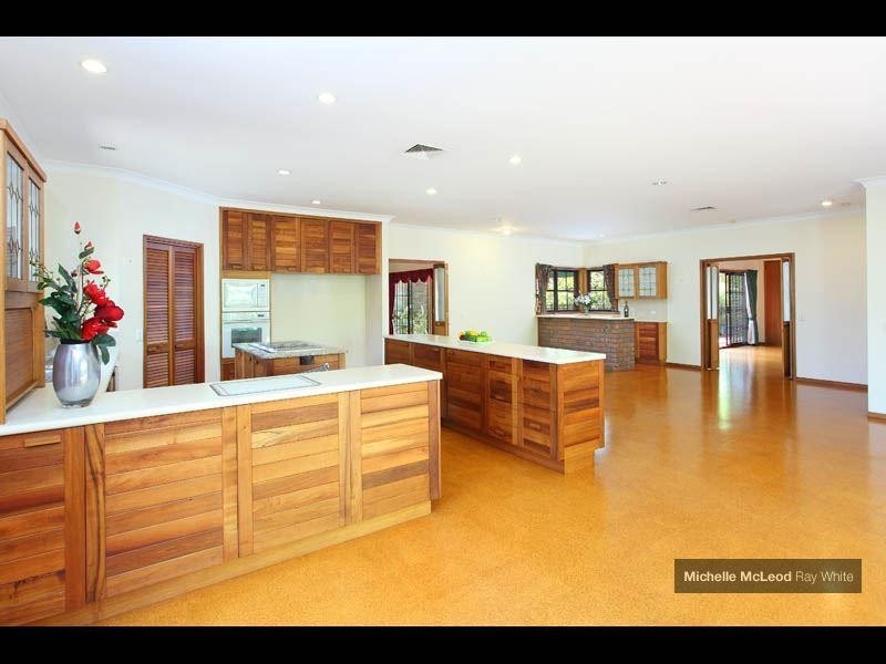 9 Spinkbrae Street, Fig Tree Pocket QLD 4069