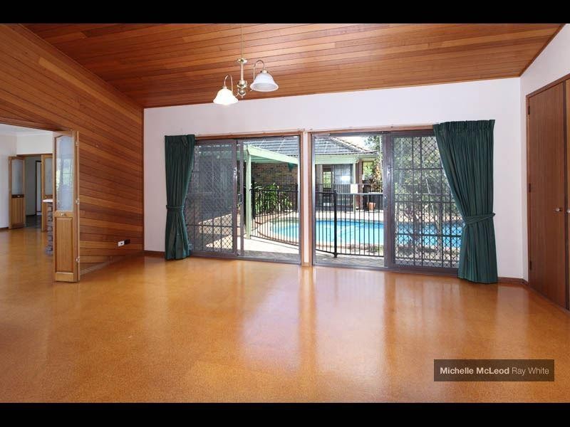 9 Spinkbrae Street, Fig Tree Pocket QLD 4069