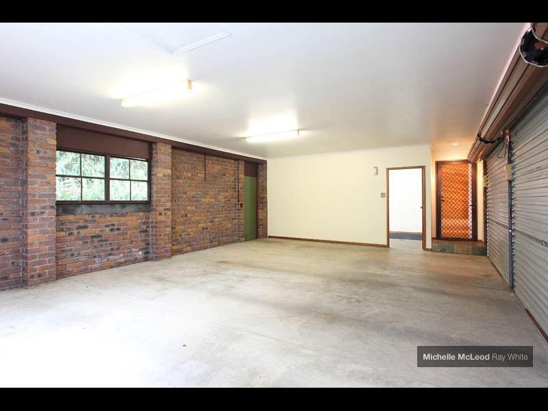 9 Spinkbrae Street, Fig Tree Pocket QLD 4069