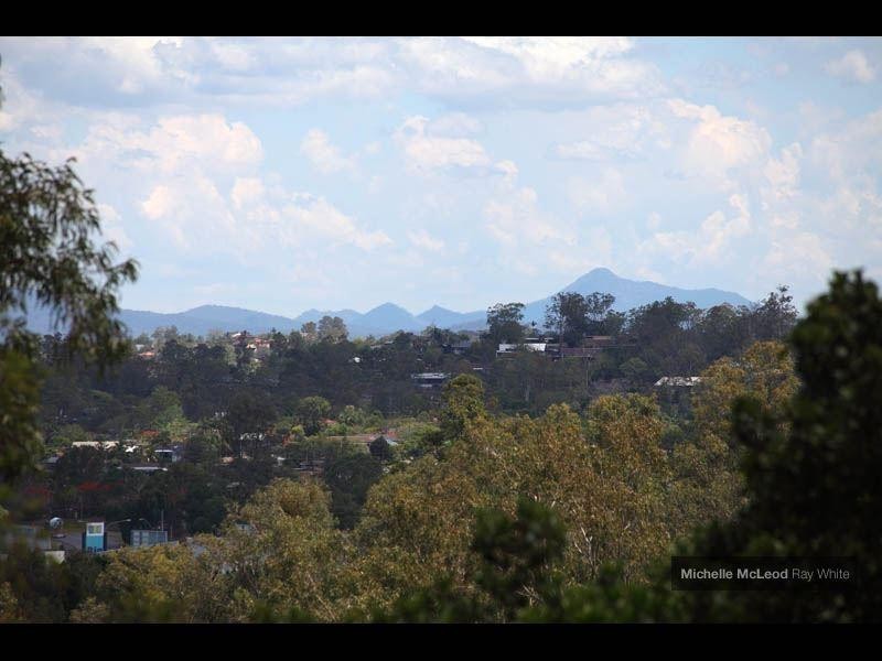 9 Spinkbrae Street, Fig Tree Pocket QLD 4069