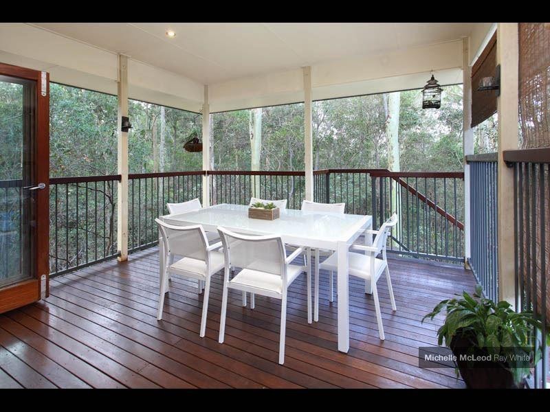 15 Grevillea Close, Chapel Hill QLD 4069
