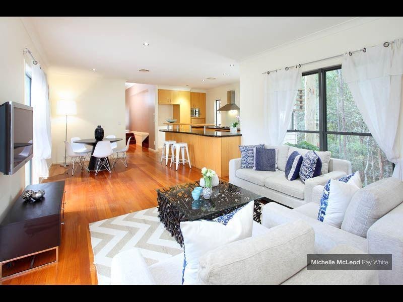 15 Grevillea Close, Chapel Hill QLD 4069