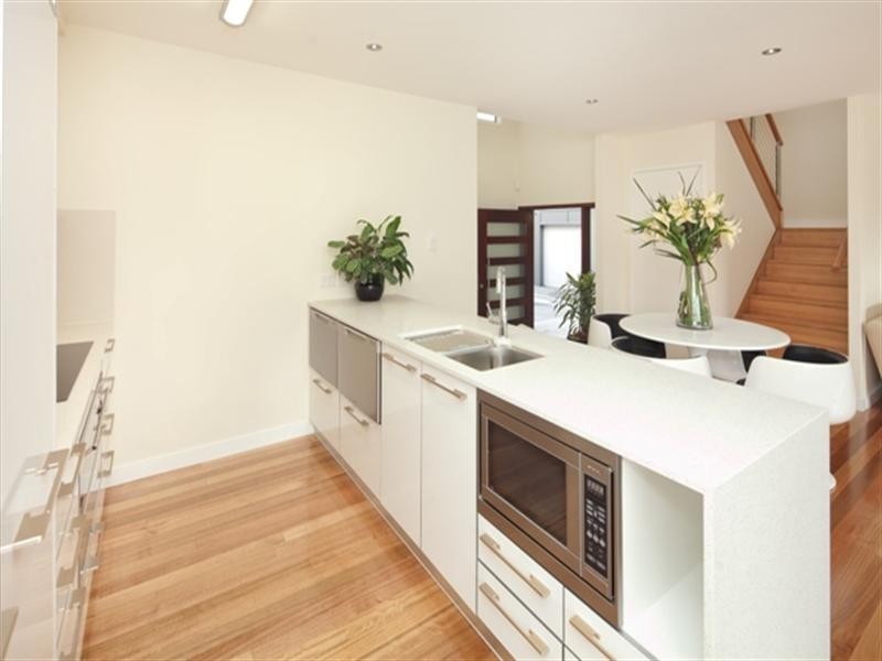 4/97 Sylvan Road, Toowong QLD 4066