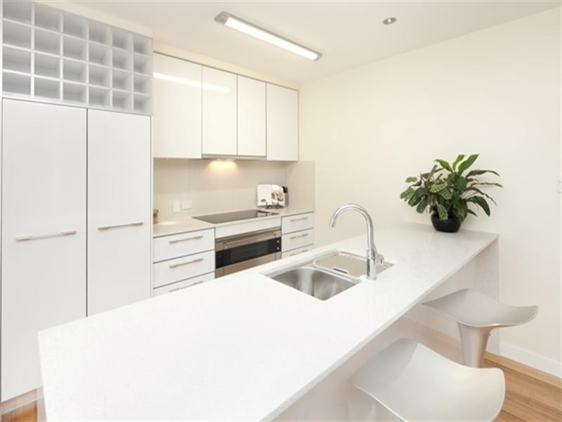 4/97 Sylvan Road, Toowong QLD 4066