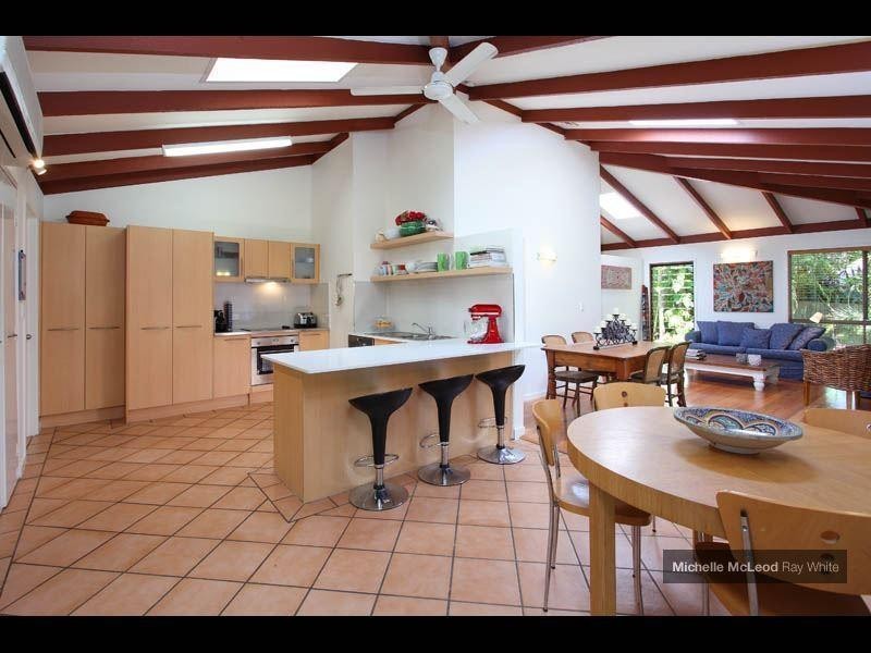 65 Chapel Hill Road, Chapel Hill QLD 4069