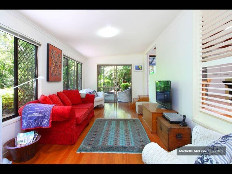 65 Chapel Hill Road, Chapel Hill QLD 4069