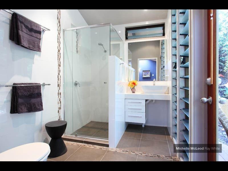 65 Chapel Hill Road, Chapel Hill QLD 4069