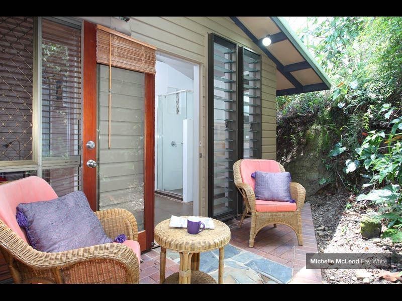 65 Chapel Hill Road, Chapel Hill QLD 4069