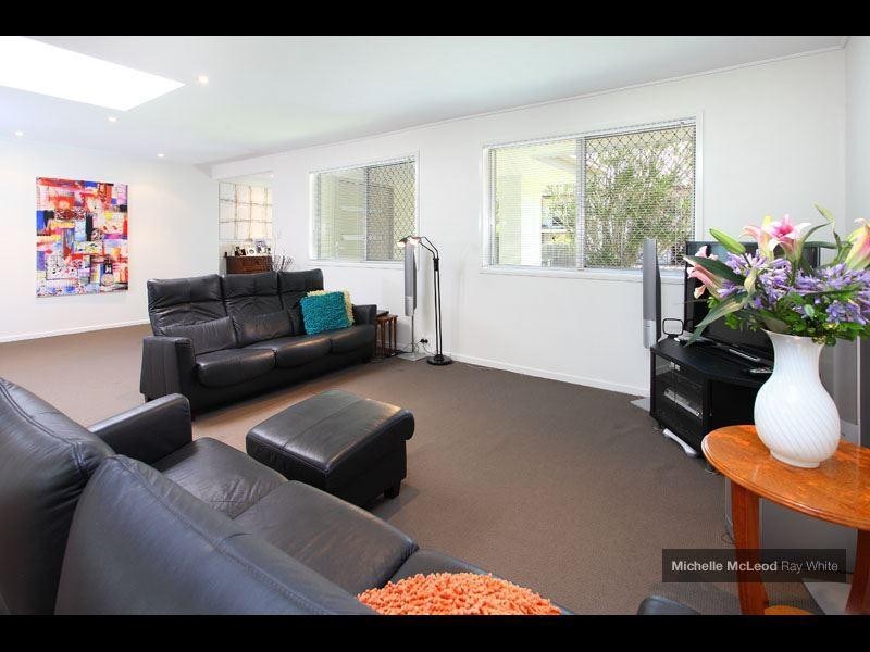 1 Hillman Street, Indooroopilly QLD 4068