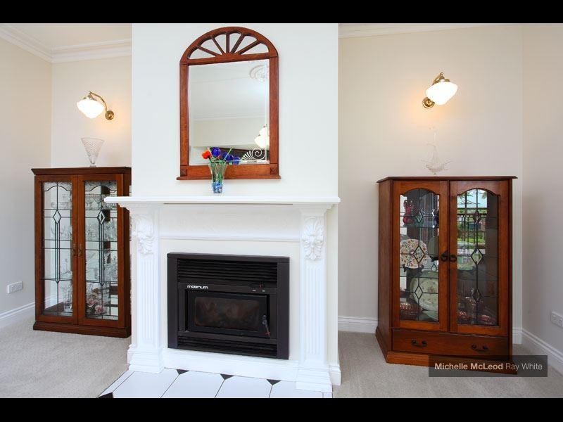 58 Hakea Crescent, Chapel Hill QLD 4069