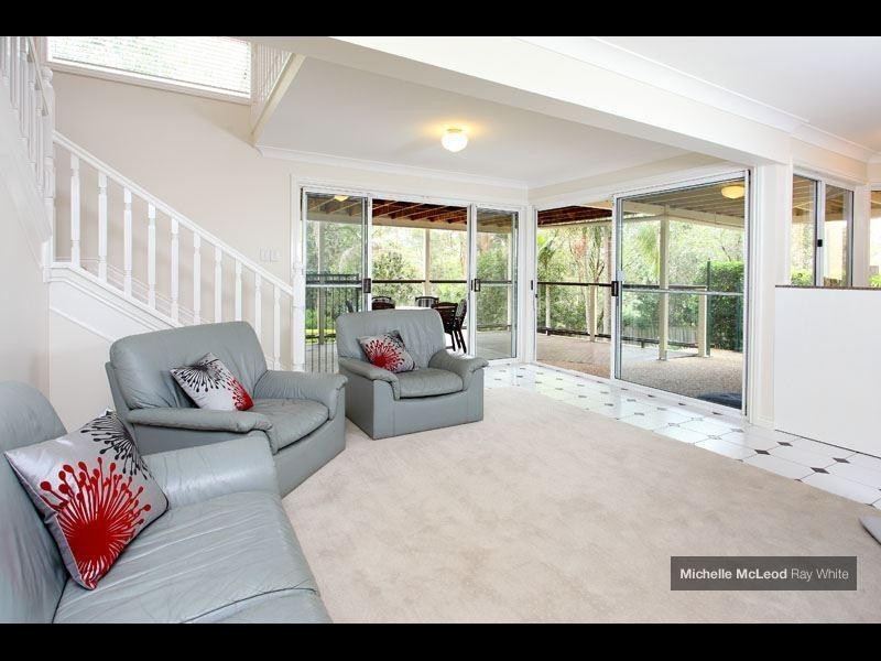 58 Hakea Crescent, Chapel Hill QLD 4069