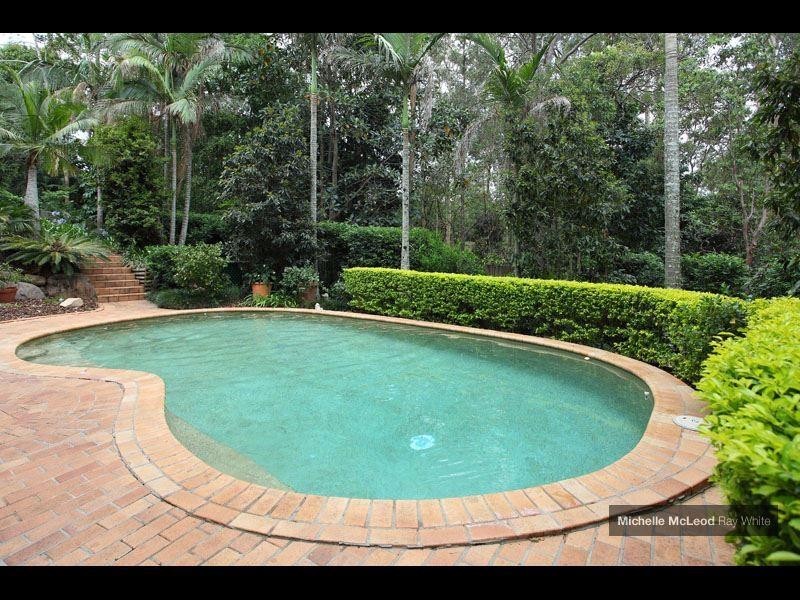 58 Hakea Crescent, Chapel Hill QLD 4069